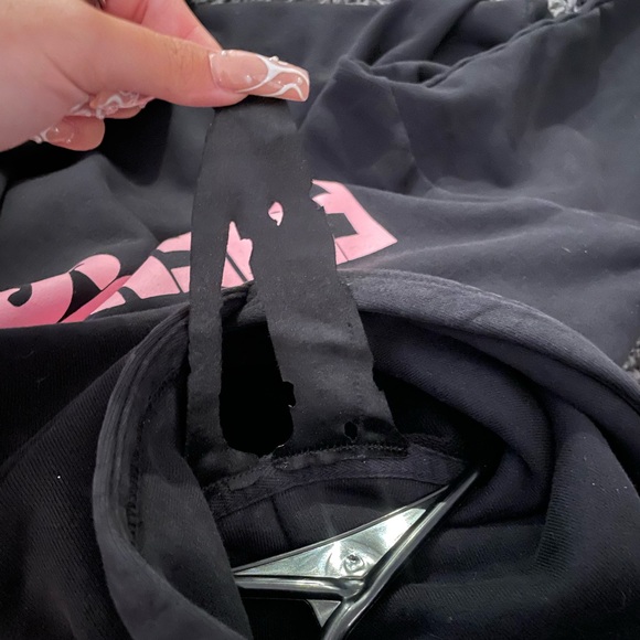 Pink friends Vlone hoodie - Picture 3 of 6